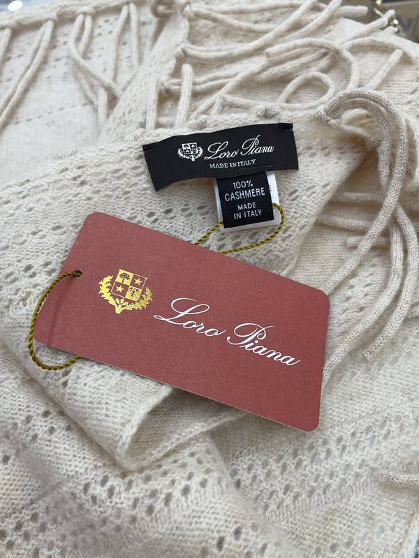 Loro Piana Cloak LPC00039 Loro Piana Cloak LPC00039